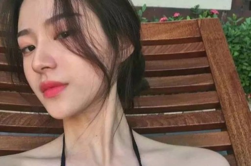 央视女主持被传包养4男、嫁70岁富豪20年后一张照片打脸众人