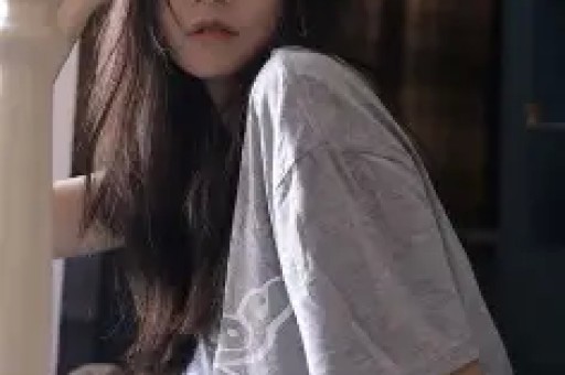 曝叶祖新恋情！带美女与友人聚餐拍打女友臀部很亲密早已同居